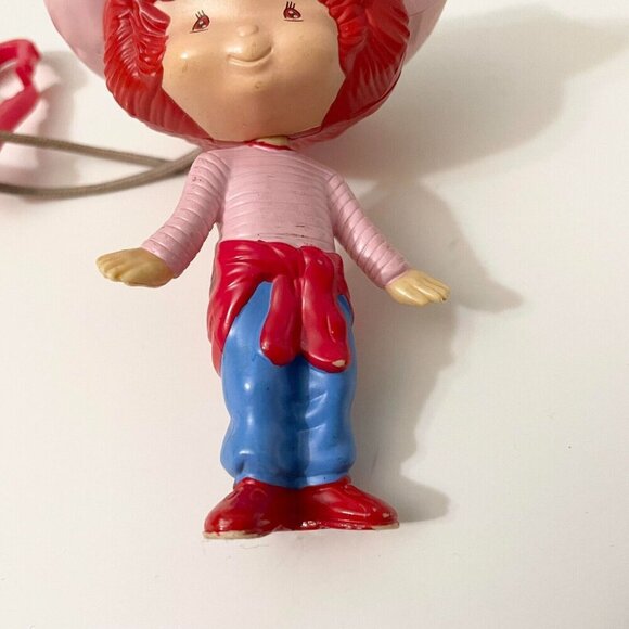 Clip On Plastic Strawberry Shortcake Figure Toy - Picture 15 of 15